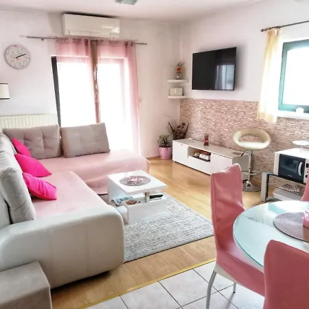 Luciana Apartment *